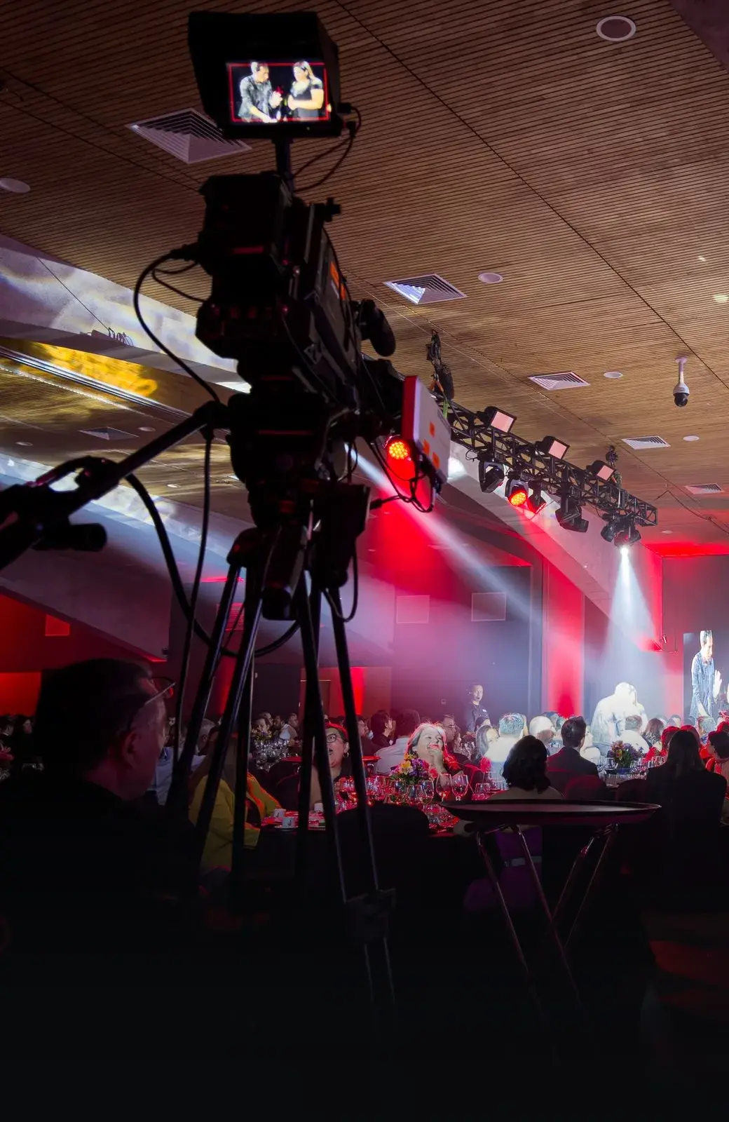 Realización multicámara de un evento corporativo transmitido en vivo por STREAMINGHD